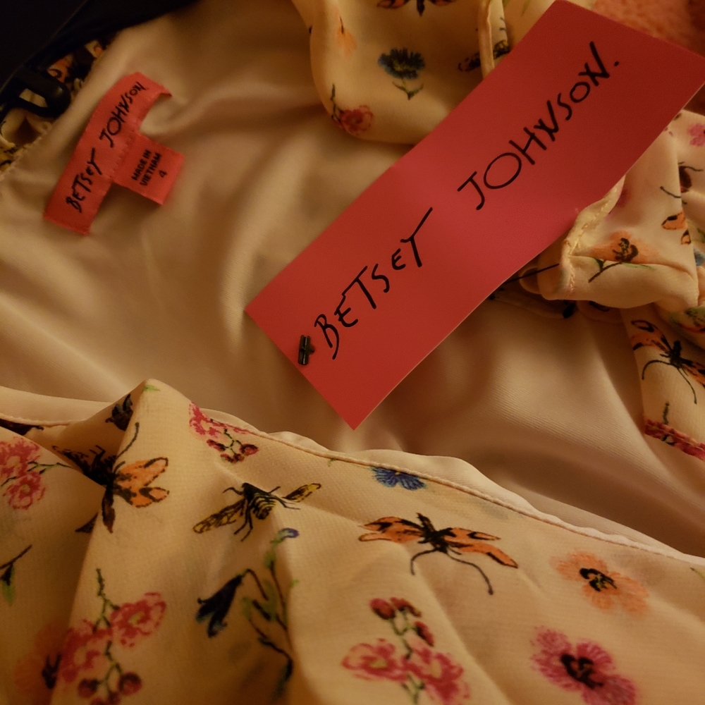 Betsey Johnson NWT sz 4 bug garden wrap dress - Picture 4 of 4